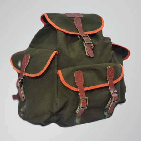 Grüner Canvas-Rucksack mit...