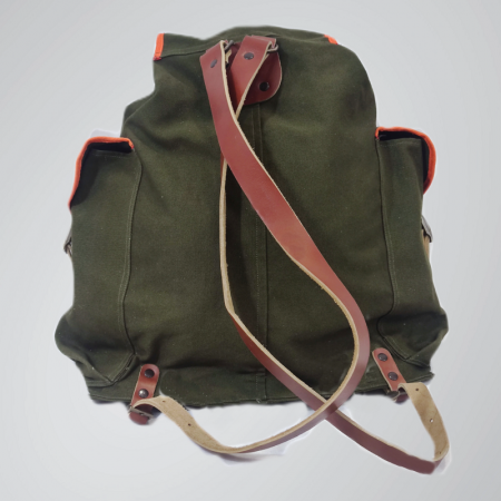 Grüner Canvas-Rucksack mit...