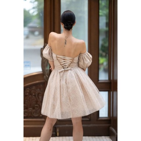Robe beige élégante en...