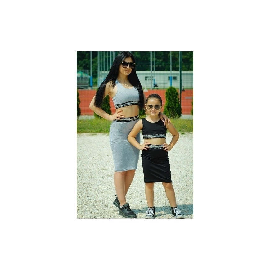 Completo crop top e gonna