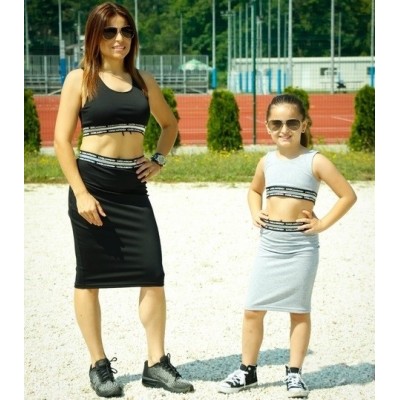 Completo crop top e gonna
