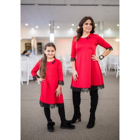 Abito con pizzo